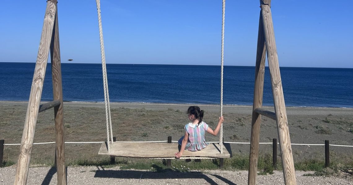 Madre & Co - moving to Spain. Credit Pixabay: StockSnap