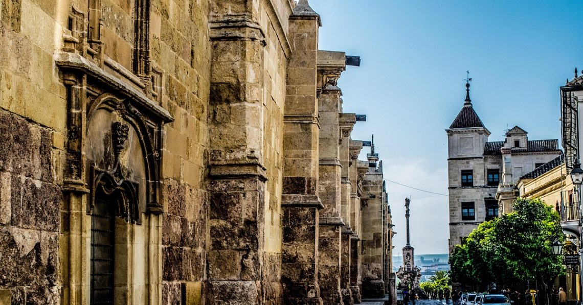 Madre & Co | Moving to Spain | Credit: JavierAlamo